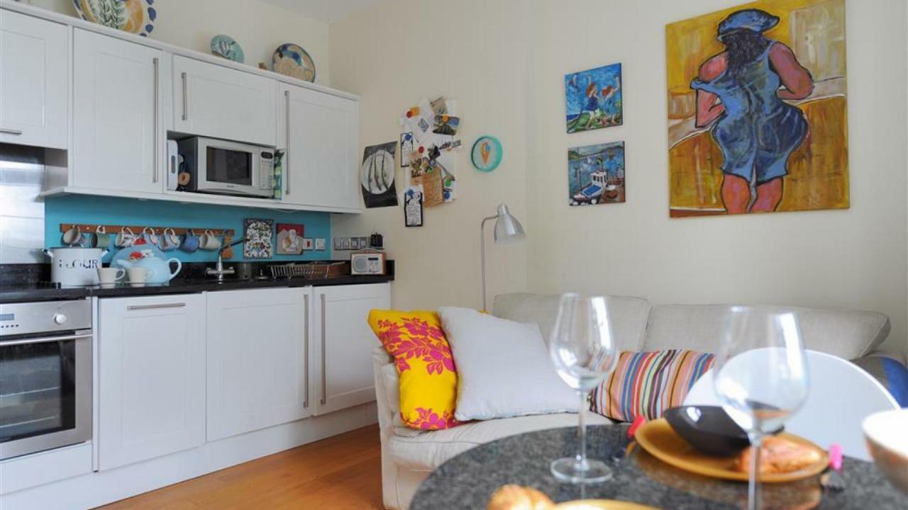 6 Coram Tower Lägenhet Lyme Regis Exteriör bild