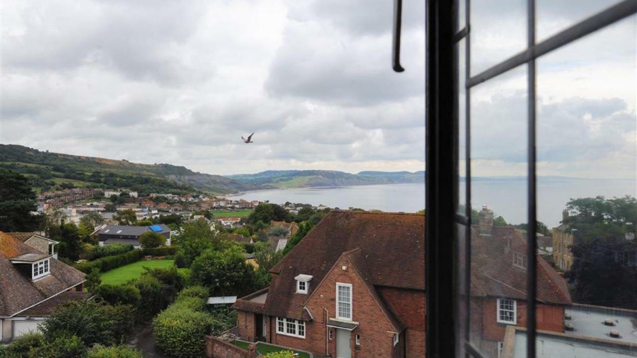 6 Coram Tower Lägenhet Lyme Regis Exteriör bild