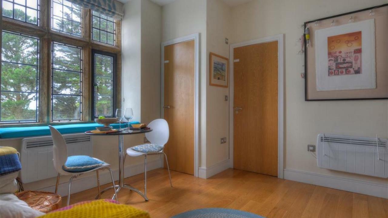 6 Coram Tower Lägenhet Lyme Regis Exteriör bild