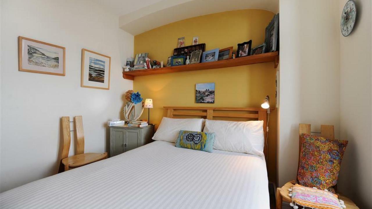 6 Coram Tower Lägenhet Lyme Regis Exteriör bild